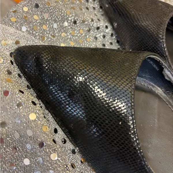 White House Black Market‎ Glossy Black Pumps - Image 7