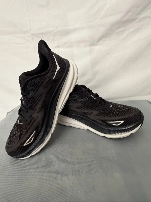 HOKA Clifton 9 Womens 8.5 Black Excellent Used (B258) - Image 4