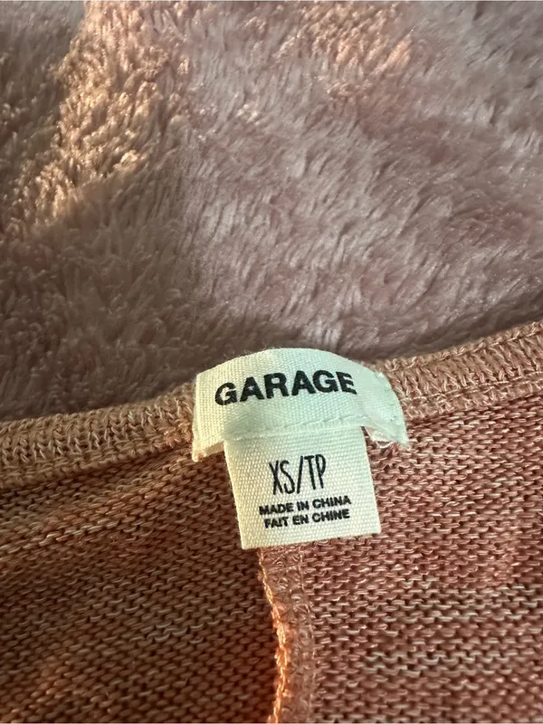 Garage Rose Pink V‑Neck Knit Sweater with Front Pockets - Image 3