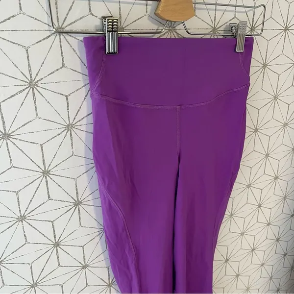 Lululemon Base Pace Tight 25” Magenta Energy Bra Bundle - Image 5
