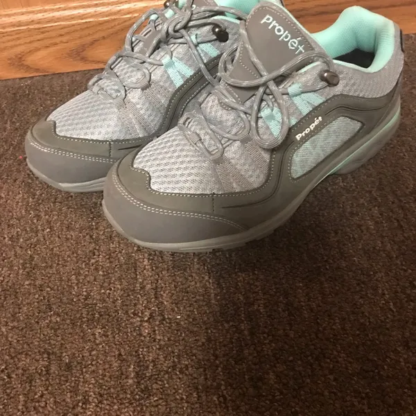 Preowned propet sneaker for women size 10.5 - Image 3