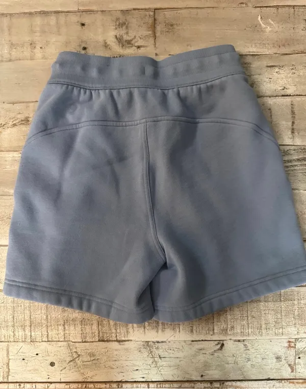 Lululemon Size 2 Blue Scuba Shorts - Image 3