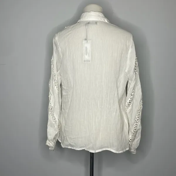 Boohoo- White Button Down with Crochet Details - Image 2