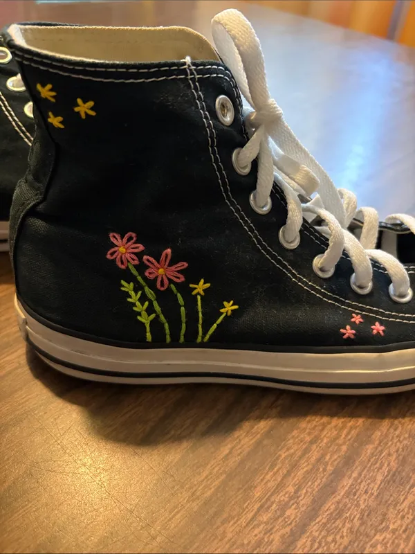 Converse Men 7 Women 9 Black High Top Sneakers Pink & Yellow Floral Embroidery - Image 8