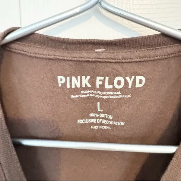 Pink Floyd 100% Cotton Graphic T-Shirt LARGE As Is - Image 4