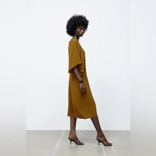 NWT - Zara VOLUMINOUS SLEEVE DRESS size Medium - Image 2