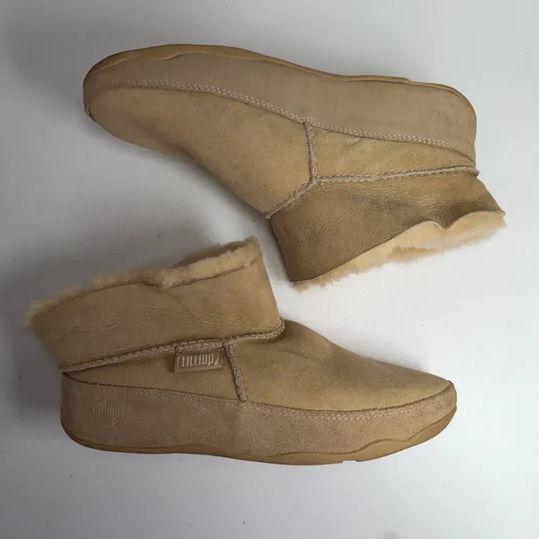 FitFlop Size 9 Mukluk Short Boots Tan Suede Shearling Lined 027-040 Ankle Boot - Image 3