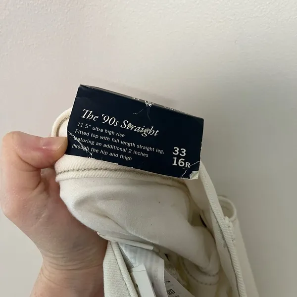 Abercrombie & Fitch NWT The 90s Straight Leg Ultra High Rise Curve‎ Love Jeans - Image 4