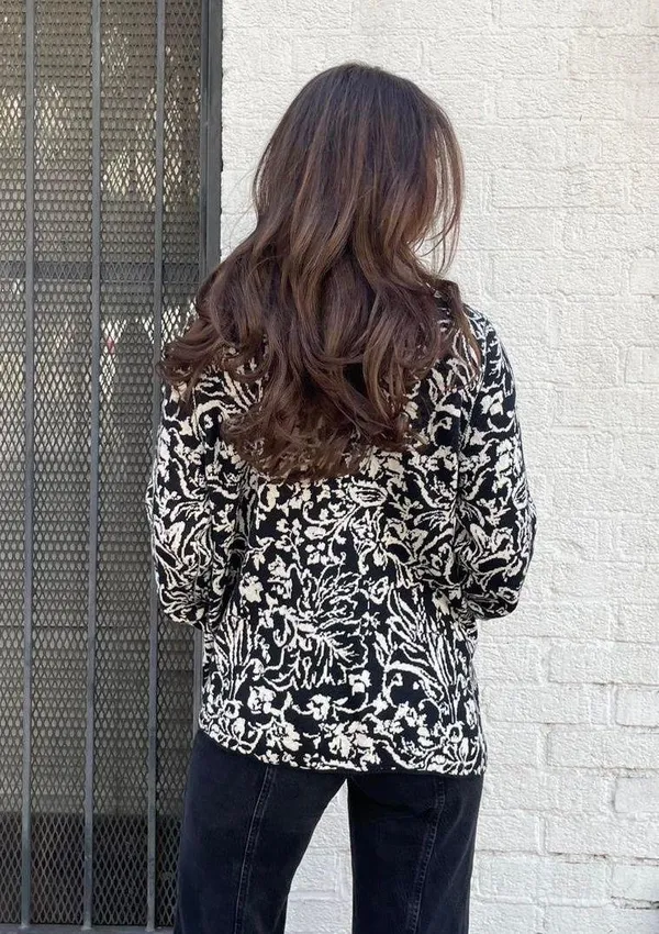 Free People Black and white whimsy reversible cartigan blazer / no tag / fits size s-L - Image 3