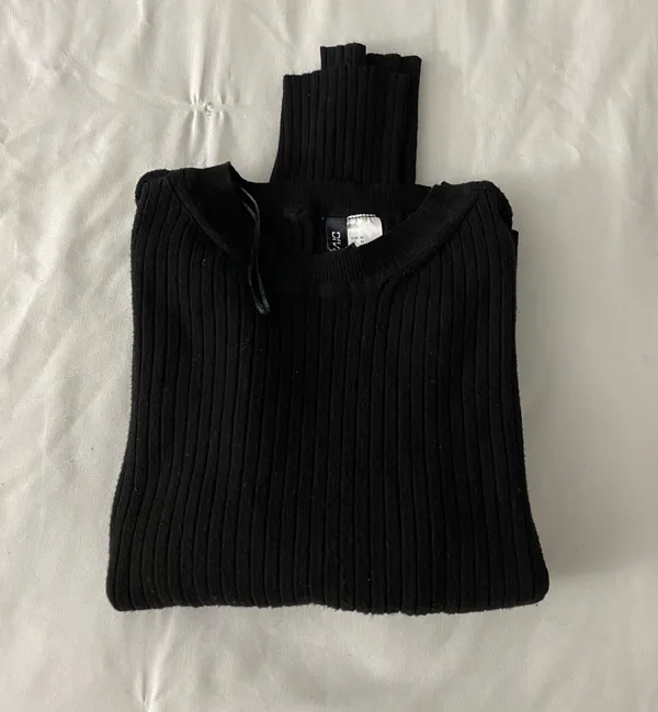 black long sleeve - Image 3
