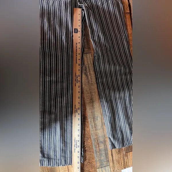 Wide-Leg Striped Pants – Size Small - Image 6