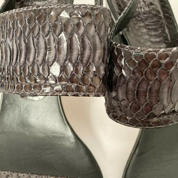 Stuart Weitzman Sz 8.5 Dark Gray‎ Snakeskin Leather Slingback Heels Python Pumps - Image 2
