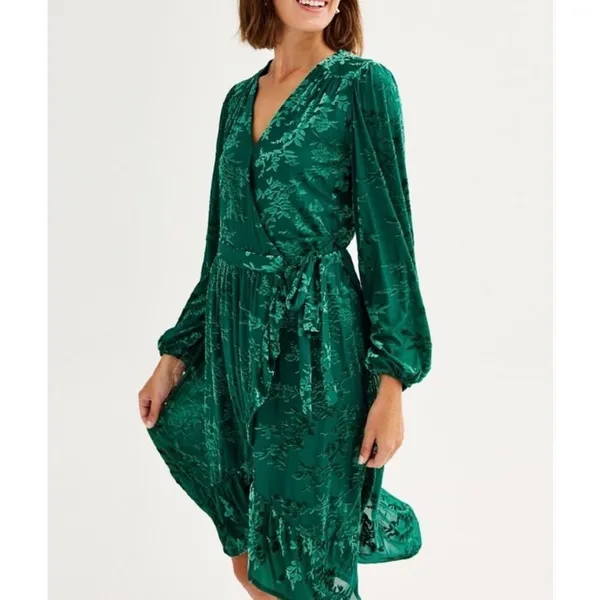 Draper James RSVP NWT velvet burnout faux wrap dress size small - Image 2