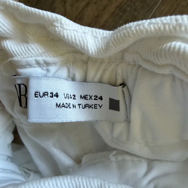 ZARA Size 2 White Paperbag Jeans - Image 6