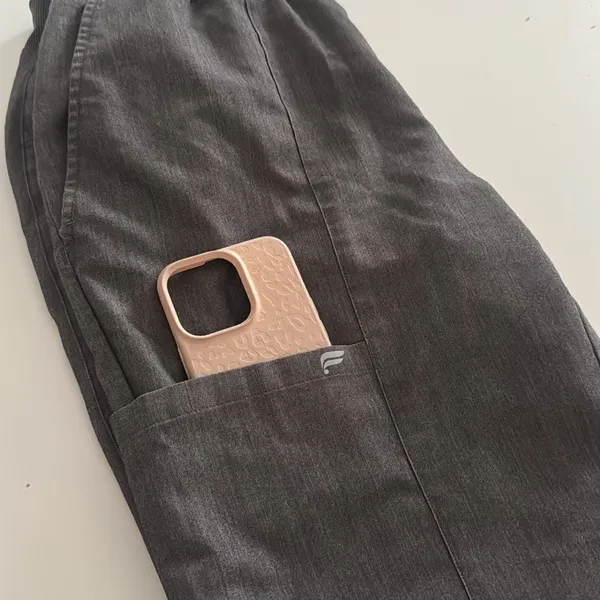 Fabletics Women's Method 2-Pocket Scrub set 
EUC - Image 9