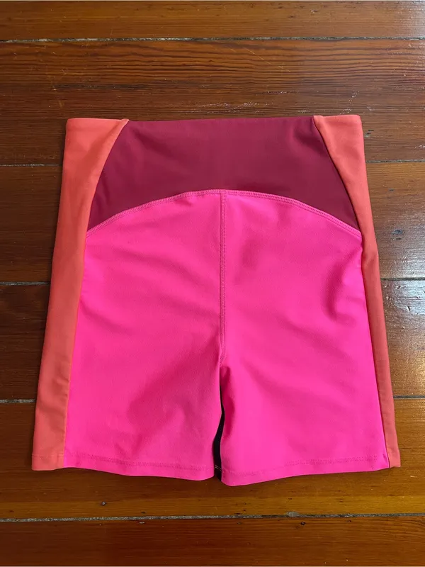 P.E Nation Flyaway Colorblock Bike Shorts Knockout Pink Sz S 💛🎀 - Image 5