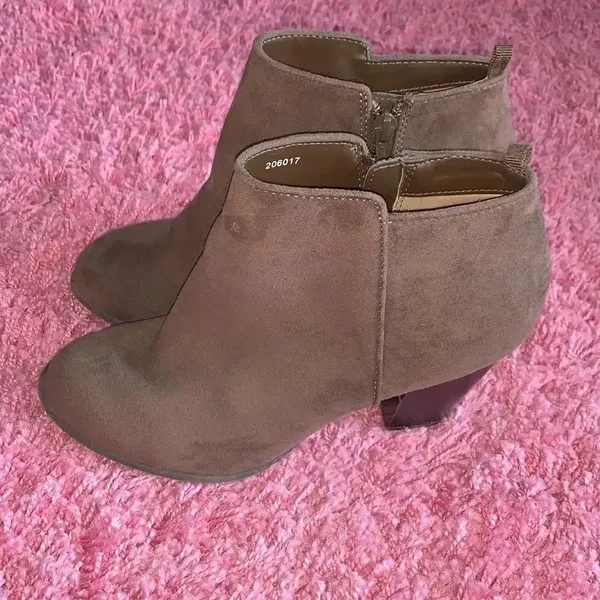 Gap Ankle Booties Brown Size 7 - Image 3