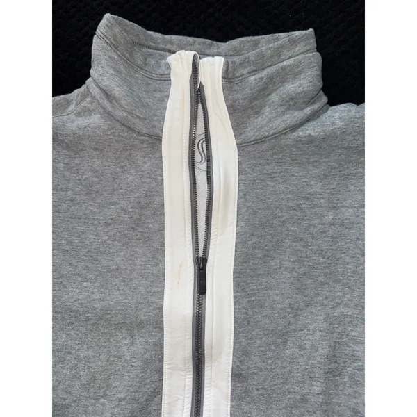 Lululemon Women's Light as Warmth Jacket Grey Fleece Full Zip Size‎ 6 - Image 4