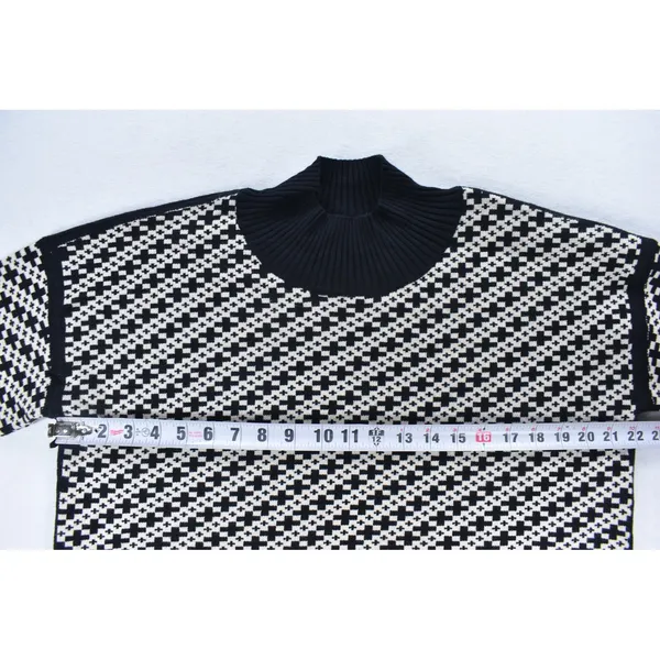 VICI Womens Medium Black White Geometric Knit Oversized Mock Neck Sweater - Image 5