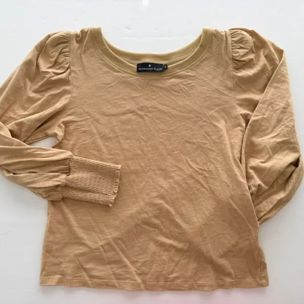 Tuckernuck Pomander Place Tan Vesty Long Sleeve Crewneck Medium Puff Shoulder - Image 3