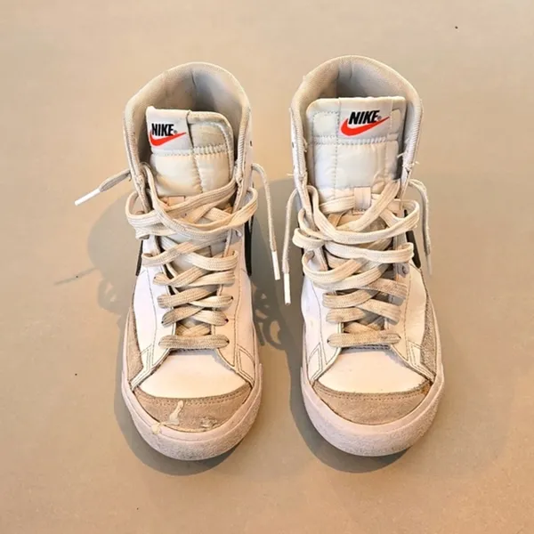 Nike Blazer Mid 77 Woman's Sneakers Size 6Y - Image 4