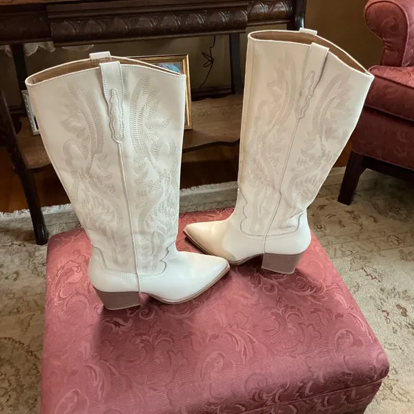 Crown Vintage Sila Embroidered Western Boots in White Sz 7 EUC - Image 7
