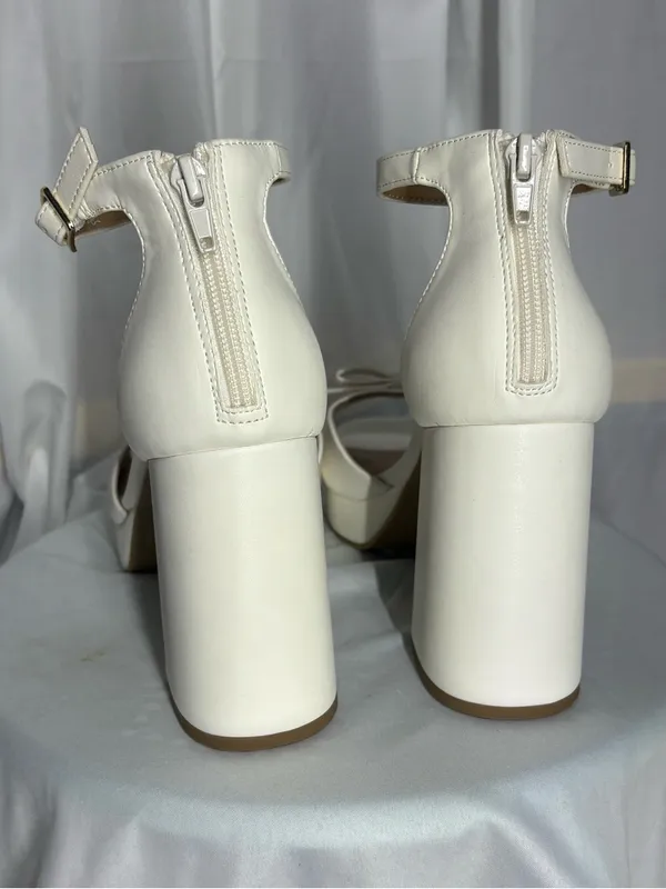 New Report White Platform Ankle-Strap Sandals with Bow Accent Size 9 - Image 4