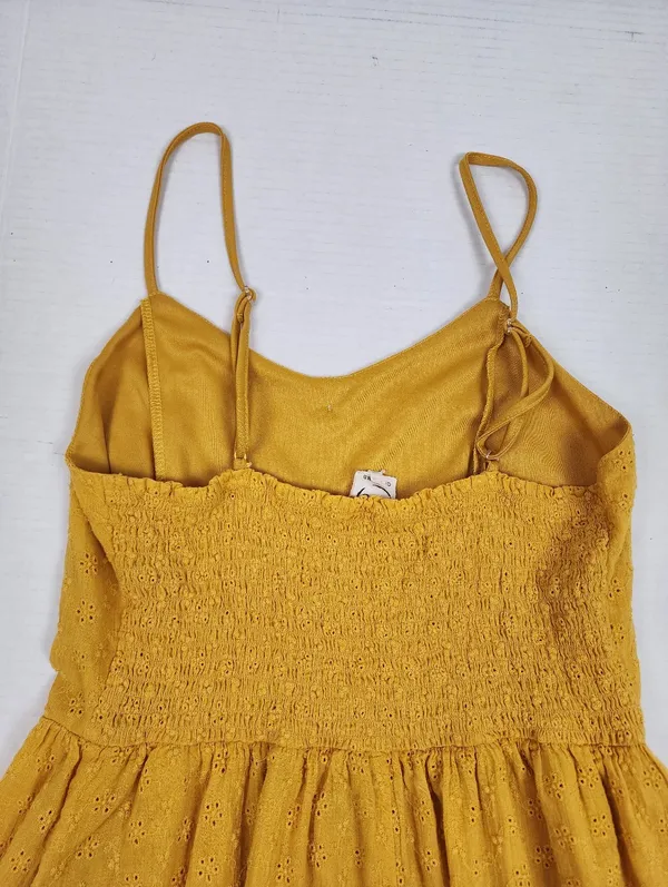 Cotton Women’s Yellow Eyelet Knee Lenght Dress Smocked Back Size M - Image 8