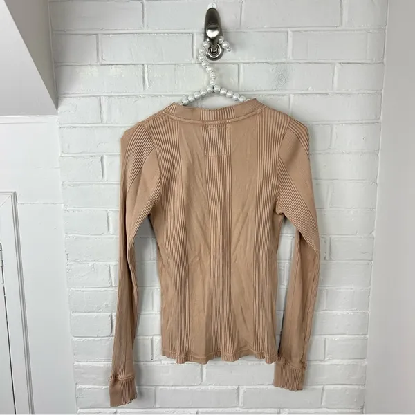 Aerie Road Trip Long Sleeve Henley Ribbed Shirt Size M - Image 9