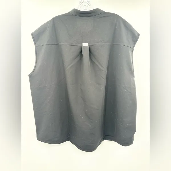 FIGS Women's Rafaela Oversized Scrub‎ Top Black NEW Technical Collection. - Image 2