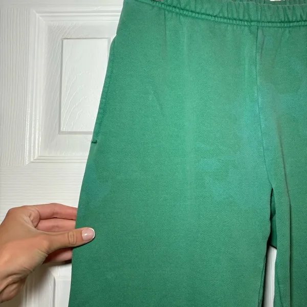 Aritzia Superworld Green Sweatpants - Image 5