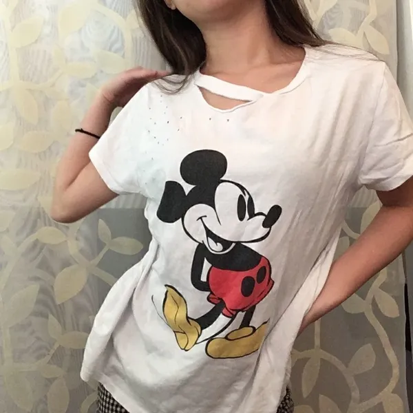 Disney t shirt with holes and a cut at the neck‎ - Image 3