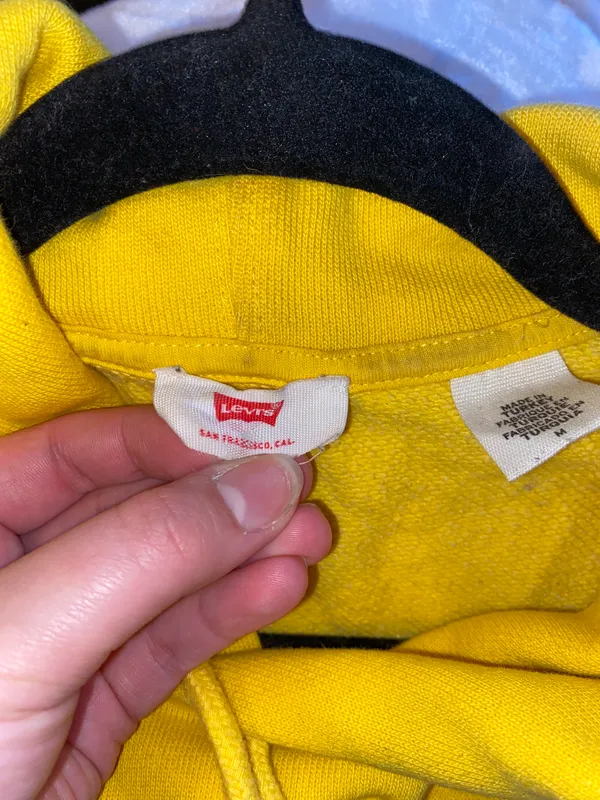 Levi's Cropped Hoodie - Image 2