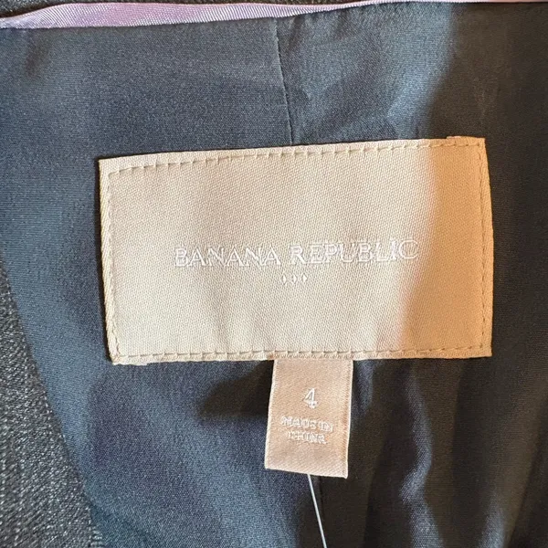 Banana Republic Women’s Gray Two-Button Blazer – Size 4 (NWT) - Image 2