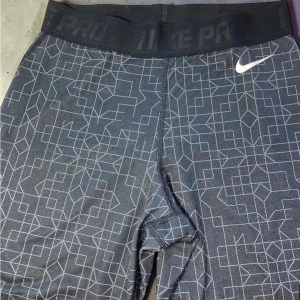 Nike Pro Compression Leggings Size M Geometric Print Black Gray - Image 10