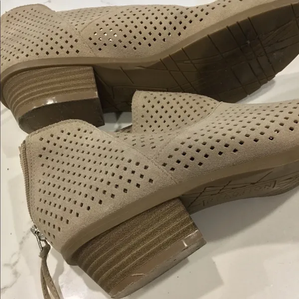 Like new suede booties Tan Size 9 - Image 2