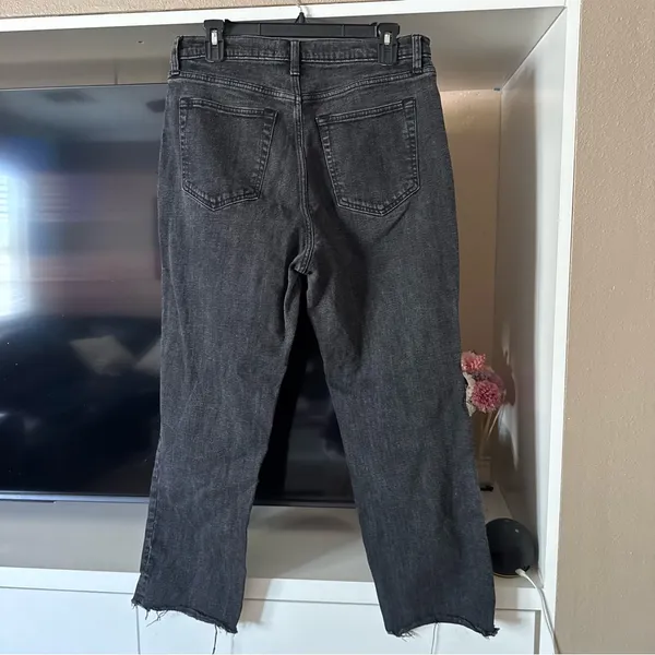 Abercrombie and Fitch Ankle Straight Ultra High Rise Black Distressed Jeans - Image 5