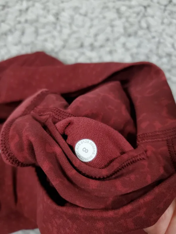 Lululemon HR Align Pant 28" Engineer Print City Camo Chianti Red Size 8 Leggings - Image 8