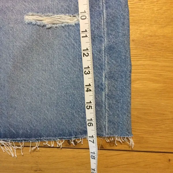 Levi’s mini skirt denim jean light wash distressed 30 - Image 3