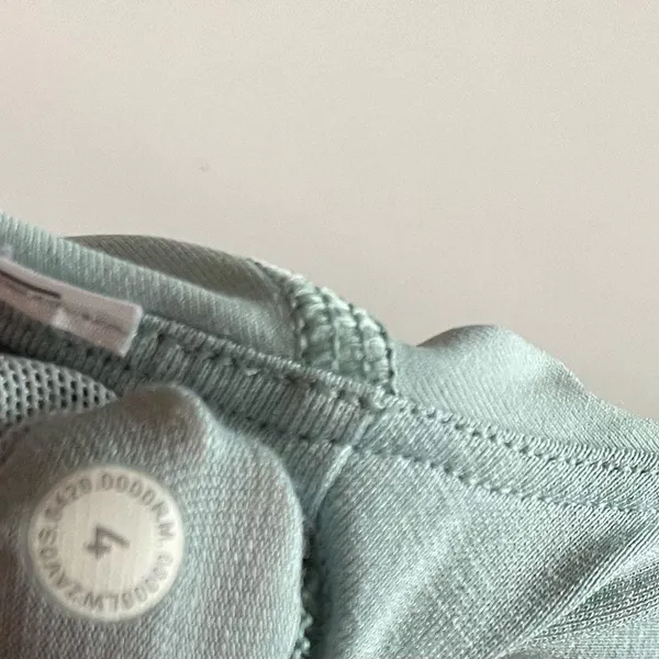 lululemon athletica Energy Bra Long Line B-D Cup Hazy Jade -Size 4 - Image 5
