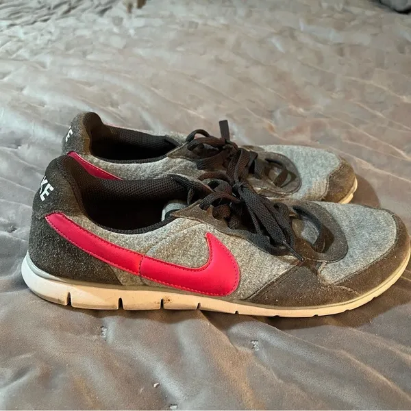 NIKE Eclipse Women's Sneakers Gray Nubuck Lace Up Lightweight Pink Trim 8.5 - Image 3