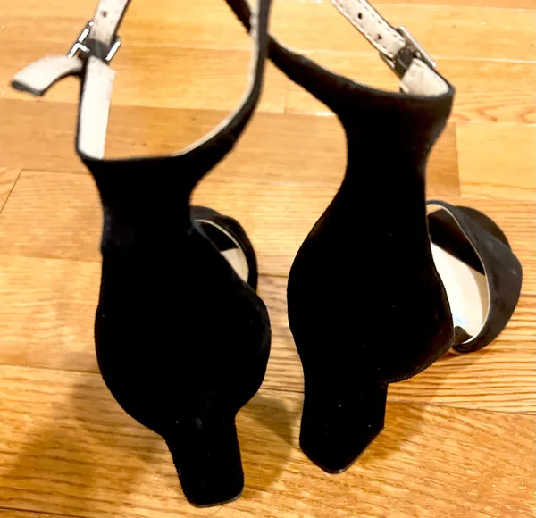 Nine West NWT Gavyn classic suede block heel, open toe statement sandal. 7.5 - Image 8