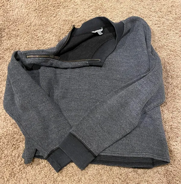 American Eagle Sweater - Image 2