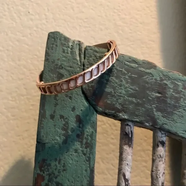 Rose gold tone buckle bracelet - Image 2