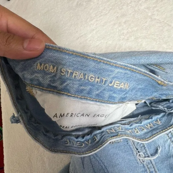 American Eagle Light Wash Mom Straight Jeans Distressed 8 Women - Image 7