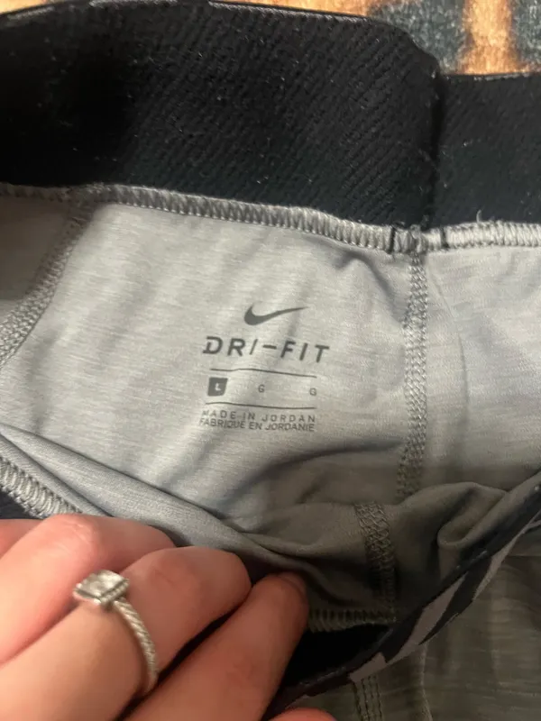 Nike Dri-Fit Shorts Running - Image 3