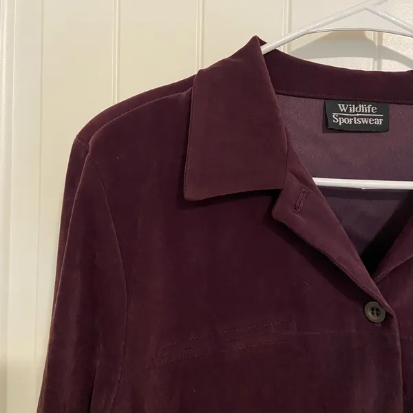 Vintage Wildlife‎ Sportswear women’s deep purple faux suede button down medium - Image 2