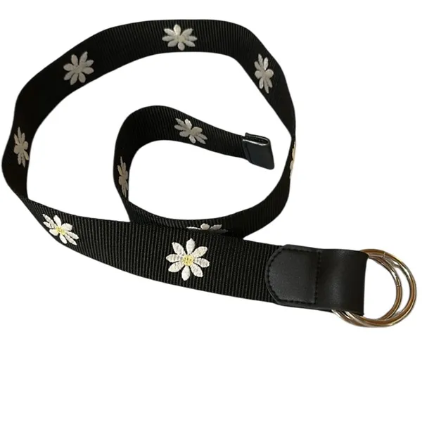Daisys! Nanette Lepore Vegan Wristlet NWT, Daisy Belt - Image 3