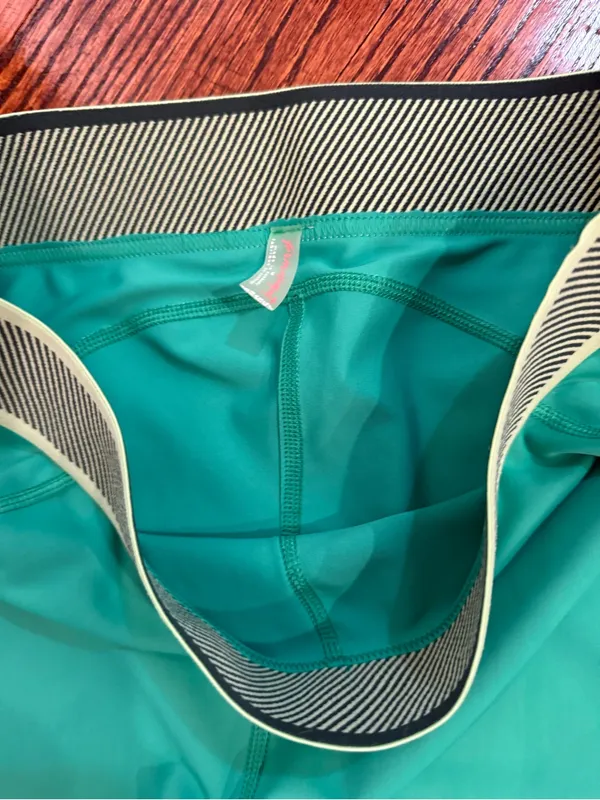Free People Kelly green Leggings with banded Waistband Sz M - Image 3