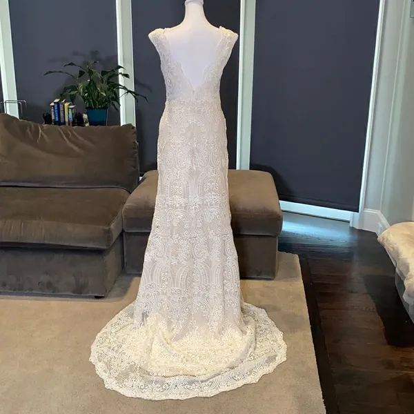 Women’s Bohemian Wedding Dress with Nude Lining Zip Up Back Size 2 NWT - Image 6